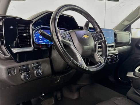 Used 2023 Chevrolet Silverado 1500 LT AWD/4WD image 21