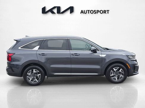 Used 2022 Kia Sorento EX image 4