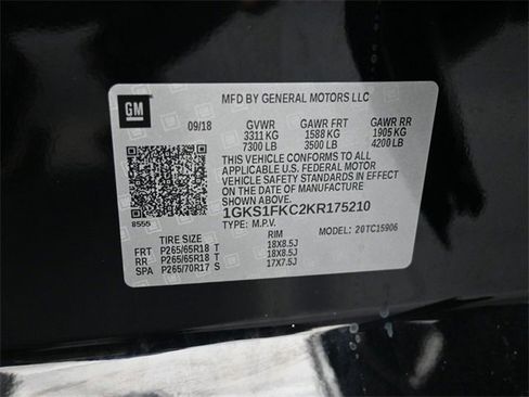 Used 2019 GMC Yukon XL SLE w/ Convenience Package image 4