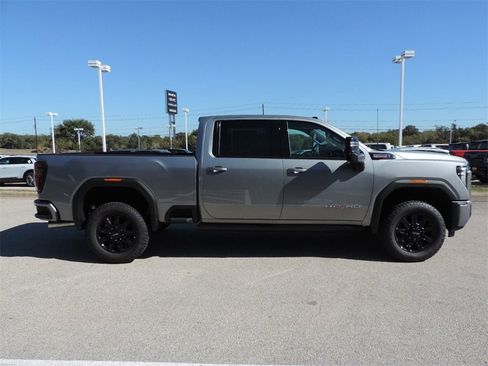 New 2026 GMC Sierra 2500 AT4 w/ AT4 Premium Plus Package image 4