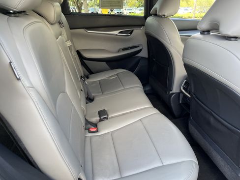 Certified 2023 INFINITI QX50 Luxe w/ Accent Package FWD image 17