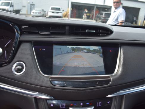 Used 2017 Cadillac XT5 Luxury image 15