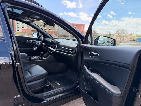 Used 2025 Kia Sportage X-Line w/ Premium Package AWD/4WD image 11