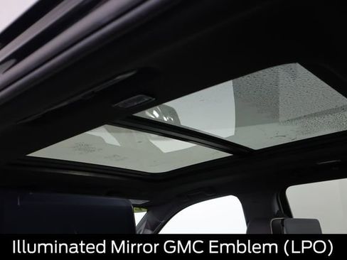 Used 2021 GMC Yukon XL SLT w/ SLT Premium Package image 33