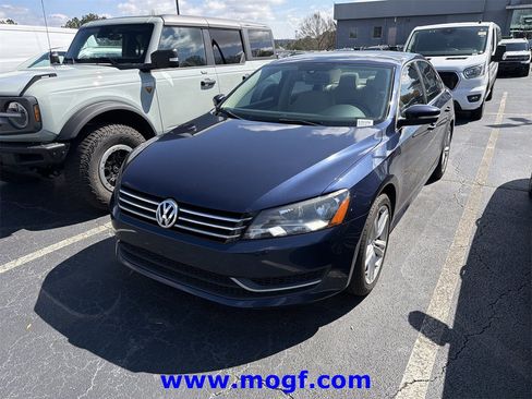 Used 2014 Volkswagen Passat 1.8T SE image 2