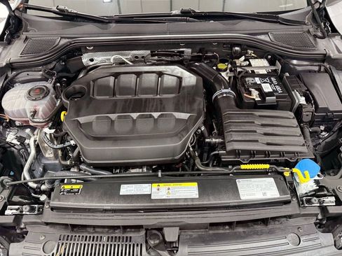 Used 2024 Volkswagen GTI Autobahn image 8