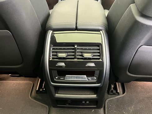 Used 2023 BMW X7 xDrive40i w/ Executive Package image 10