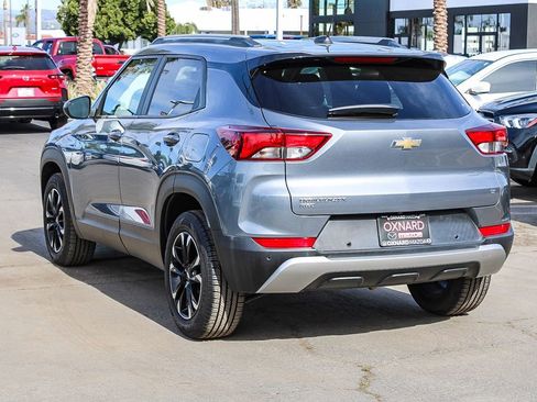 Used 2021 Chevrolet TrailBlazer LT w/ Premium Seating Package AWD/4WD image 6