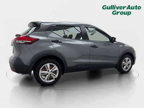 Used 2018 Nissan Kicks S FWD image 9
