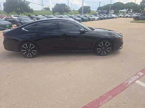 Used 2024 Honda Accord Touring image 6