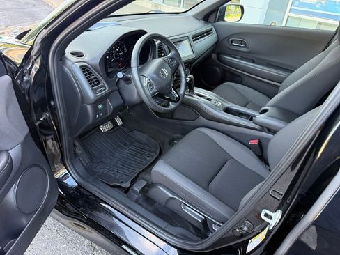 Used 2021 Honda HR-V Sport image 9