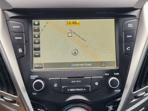 Used 2016 Hyundai Veloster w/ Option Group 03 FWD image 20