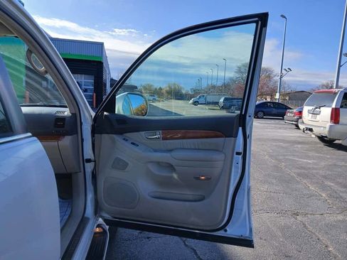 Used 2004 Lexus GX 470 image 16