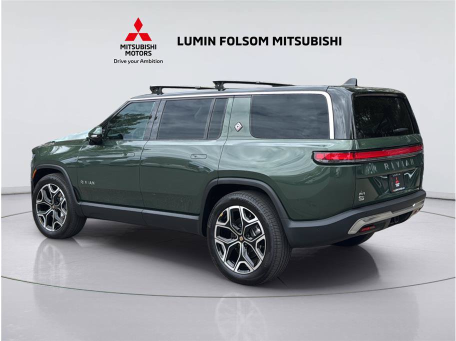 Used 2025 Rivian R1S Adventure Dual AWD/4WD image 3
