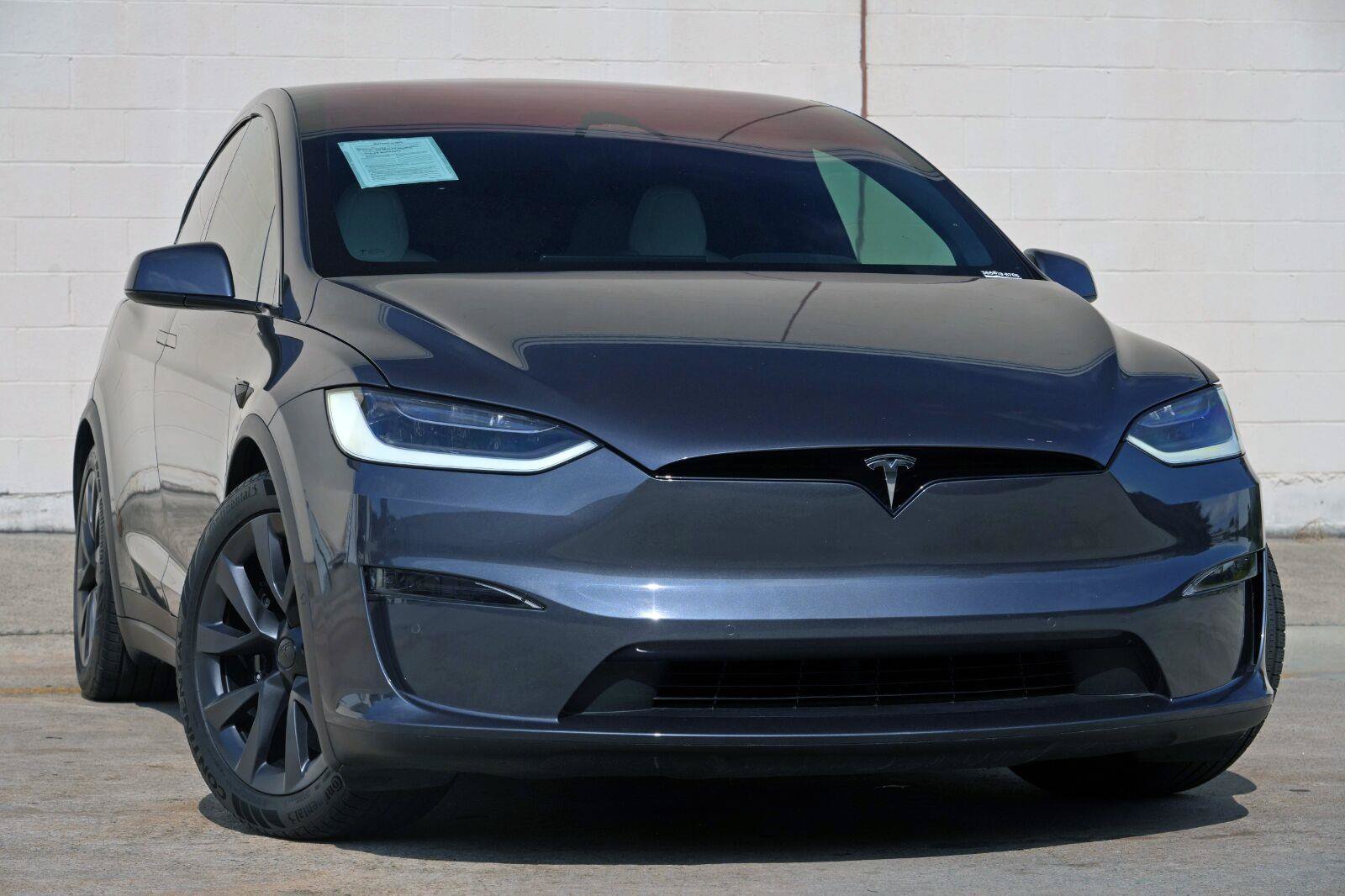 Used 2023 Tesla Model X AWD/4WD image 3