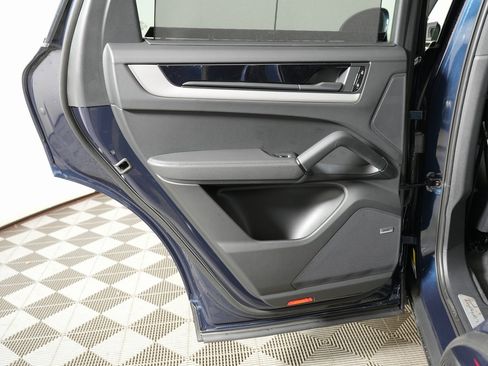 New 2026 Porsche Cayenne E-Hybrid image 34