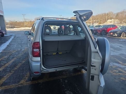 Used 2004 Toyota RAV4 Base image 6