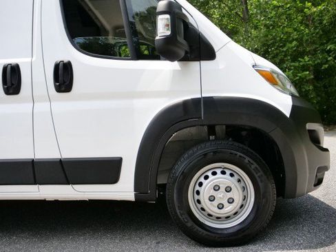 Used 2025 RAM ProMaster 2500 w/ Convenience Group FWD image 32