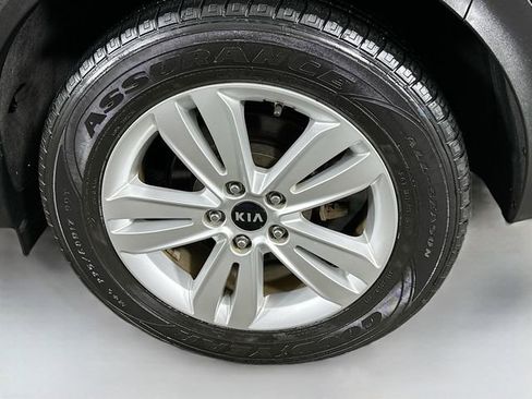 Used 2017 Kia Sportage LX w/ LX Popular Package image 29