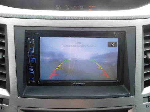 Used 2010 Subaru Legacy 2.5i image 12