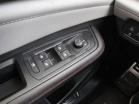 New 2026 Volkswagen Atlas Peak Edition AWD/4WD image 13