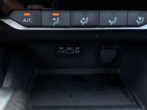 Used 2025 Nissan Altima 2.5 SV FWD image 24