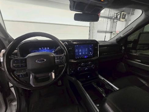 Used 2023 Ford F250 Lariat w/ FX4 Off-Road Package AWD/4WD image 13