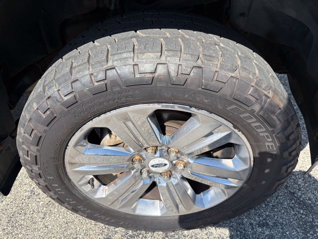 Used 2018 Ford F150 XLT w/ Equipment Group 301A Mid AWD/4WD image 19