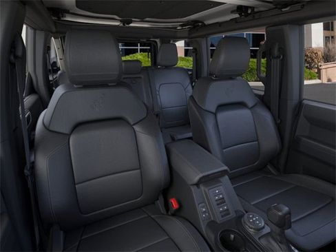 New 2025 Ford Bronco Badlands image 10