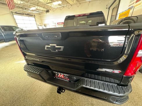 Used 2024 Chevrolet Silverado 1500 ZR2 w/ Technology Package image 6