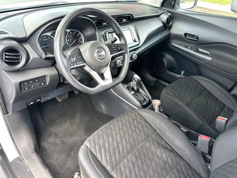 Used 2022 Nissan Kicks S FWD image 18