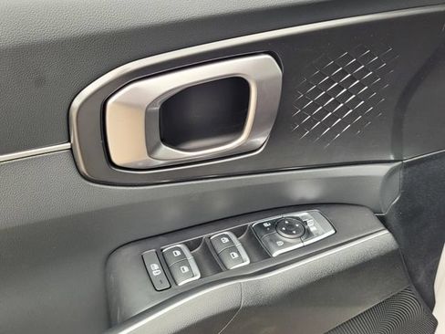 New 2026 Kia Sorento LX FWD image 9