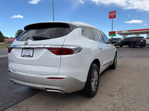 Used 2022 Buick Enclave Premium AWD/4WD image 4