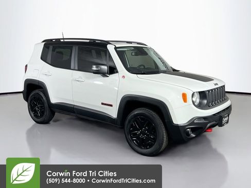 Used 2018 Jeep Renegade Trailhawk AWD/4WD image 1