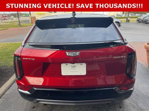 Used 2025 Cadillac Optiq Sport 2 image 8