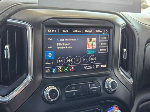 Used 2021 GMC Sierra 1500 AT4 w/ AT4 Value Package AWD/4WD image 15