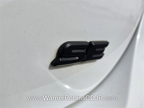 Used 2020 Toyota Camry SE image 29