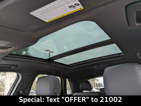 Used 2025 Audi Q3 2.0T Premium w/ Convenience Package image 25