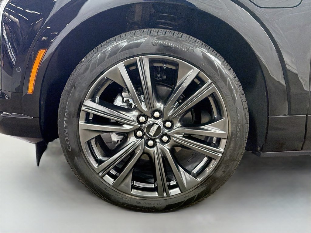 Used 2025 Cadillac Optiq Sport 2 AWD/4WD image 34