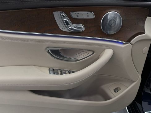 Used 2017 Mercedes-Benz E 300 image 11
