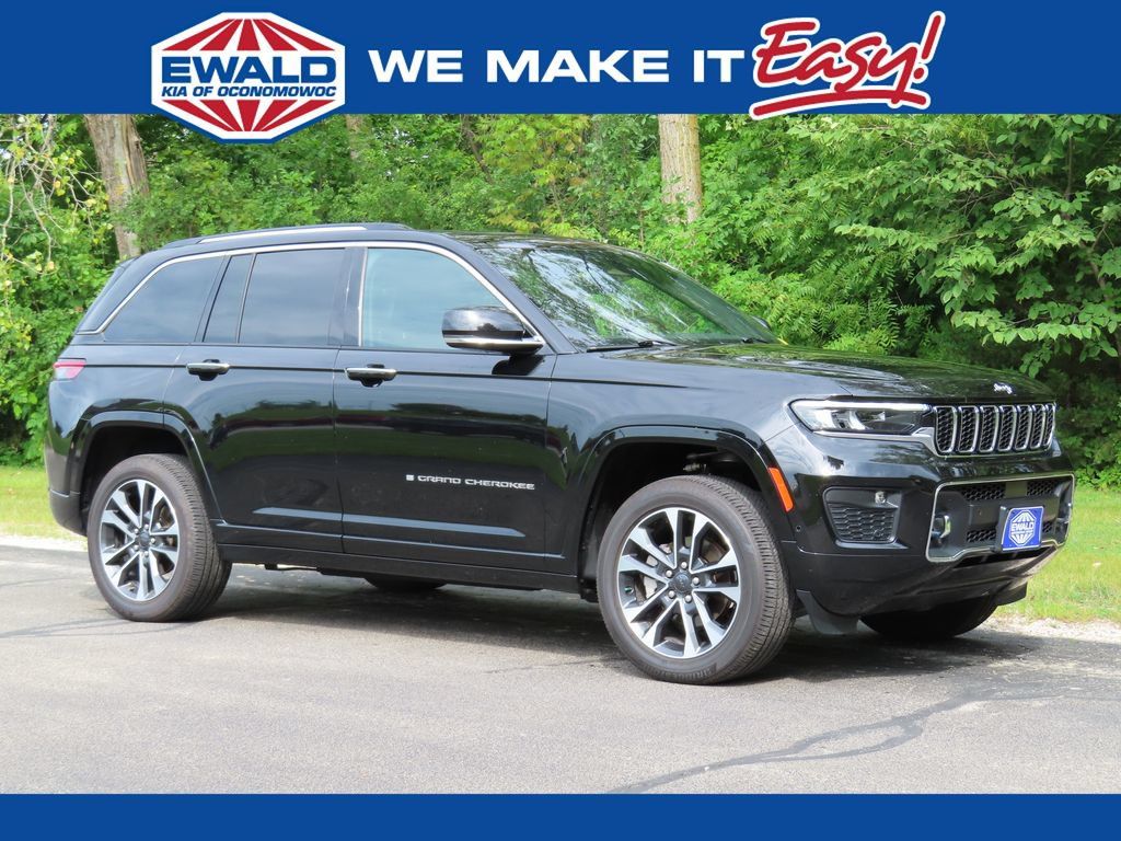 Used 2022 Jeep Grand Cherokee Overland w/ Luxury Tech Group IV AWD/4WD image 1