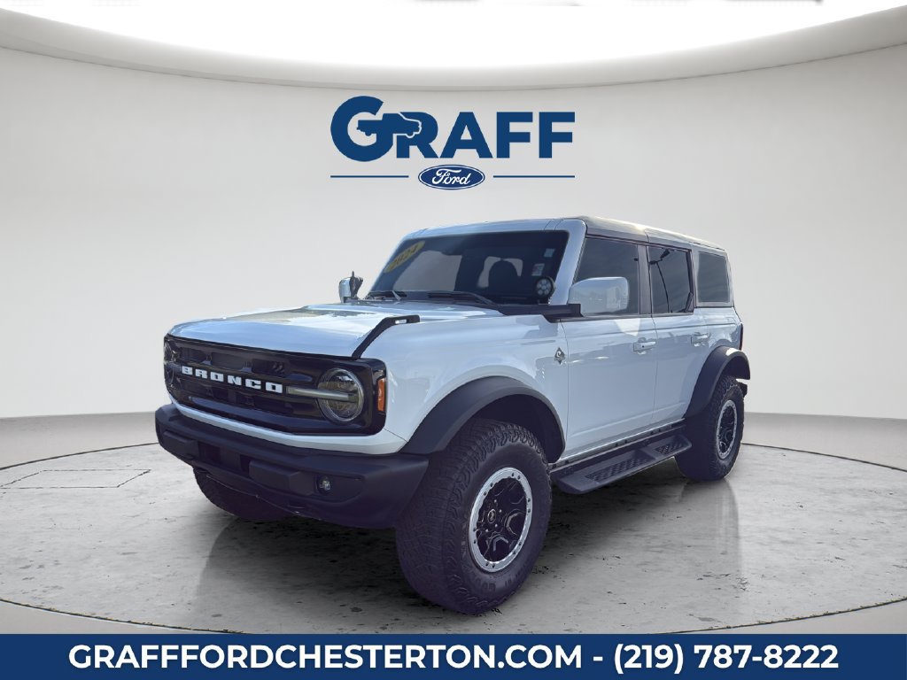 Used 2024 Ford Bronco Outer Banks w/ Sasquatch Package AWD/4WD image 2
