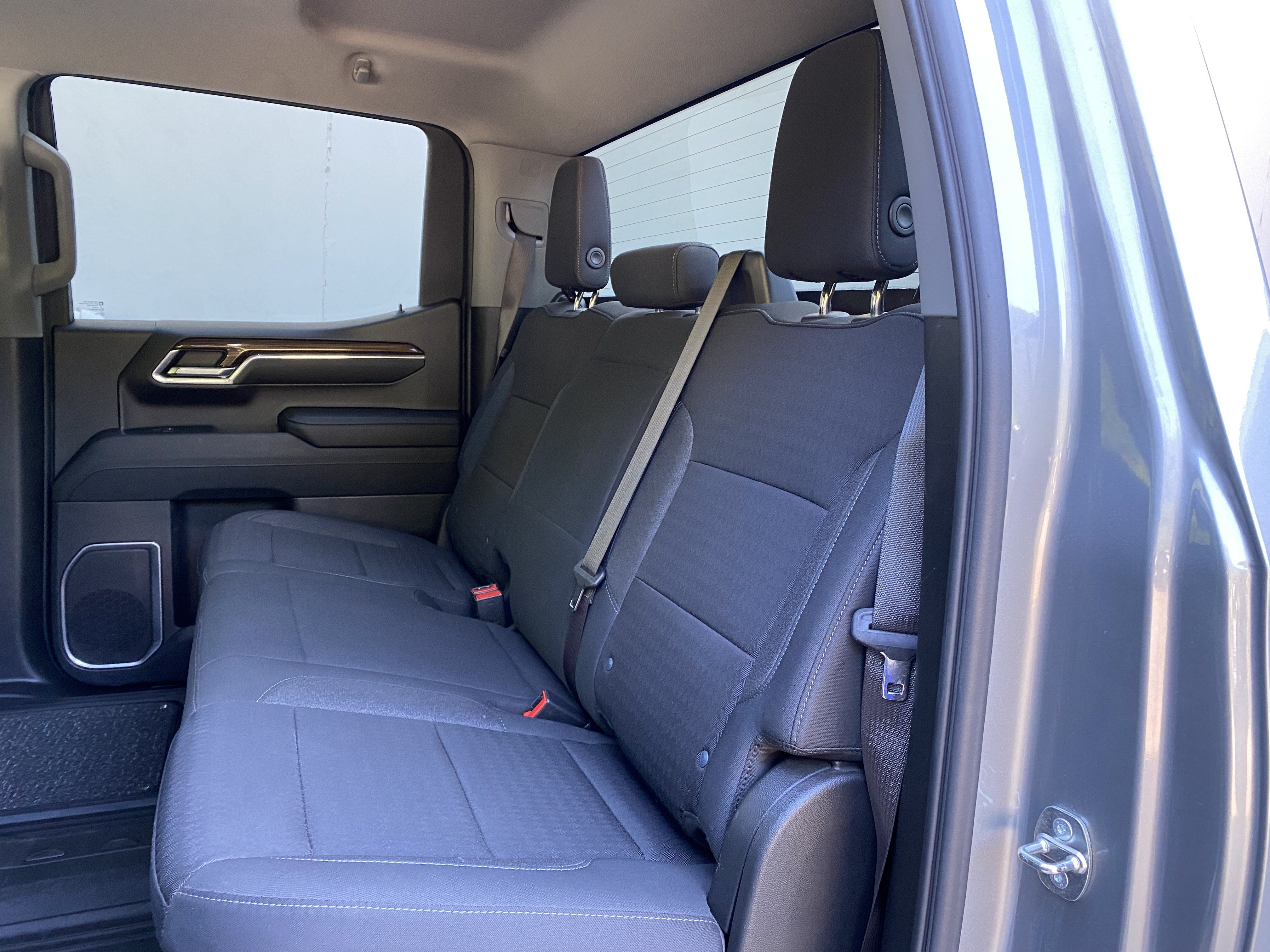 Used 2023 Chevrolet Silverado 1500 LT AWD/4WD image 35