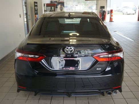 Certified 2022 Toyota Camry SE w/ Convenience Package FWD image 16