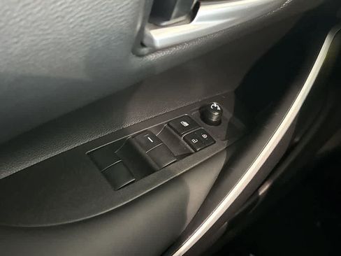 Used 2025 Toyota Corolla SE FWD image 16