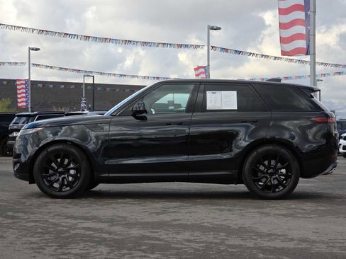 Used 2025 Land Rover Range Rover Sport SE image 6