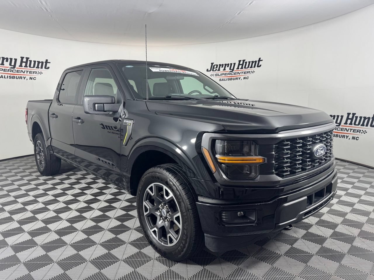 Used 2025 Ford F150 STX w/ Equipment Group 200A AWD/4WD image 5