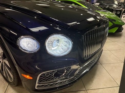 Used 2020 Bentley Flying Spur W12 image 9