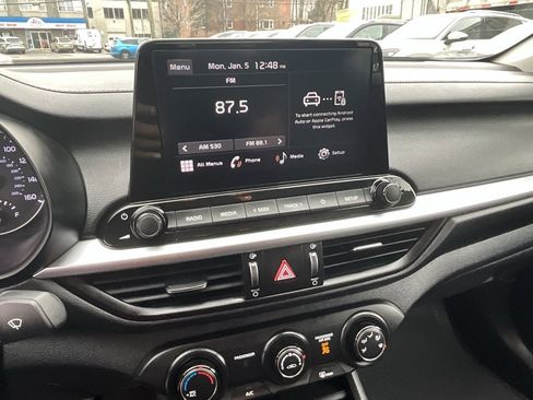 Used 2024 Kia Forte LXS w/ LXS Technology Package image 18