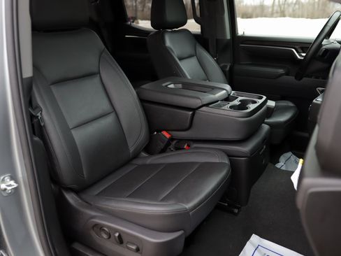 Used 2025 GMC Sierra 1500 SLT image 30